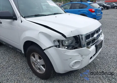 2010 Ford Escape Xlt из США, поврежденный, VIN 1FMCU9DG7AKB26256